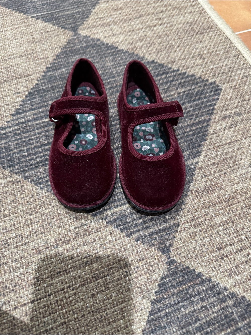 Zara Kids' Velvet Mary Jane Shoes in Burgundy